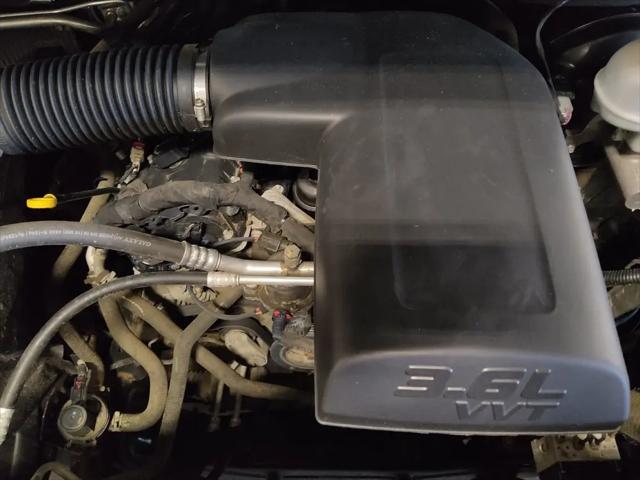 2021 Ram 1500 SLT Crew Cab 4x4 5'7" Box