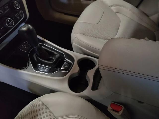 2019 Jeep Cherokee Limited FWD