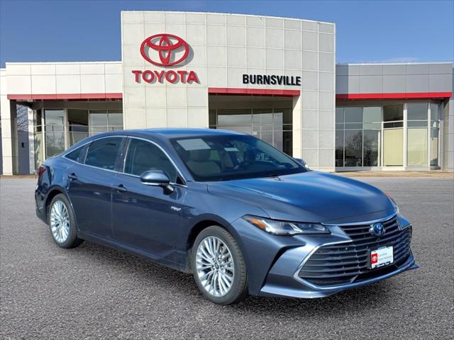 2020 Toyota Avalon Limited Hybrid's photo