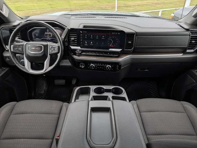 2024 GMC Sierra 1500 4WD Crew Cab Short Box Elevation with 3VL
