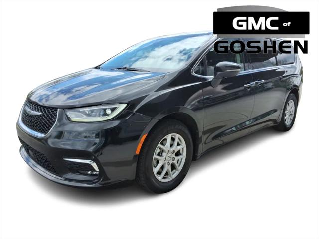2023 Chrysler Pacifica Touring L for sale in Goshen, IN