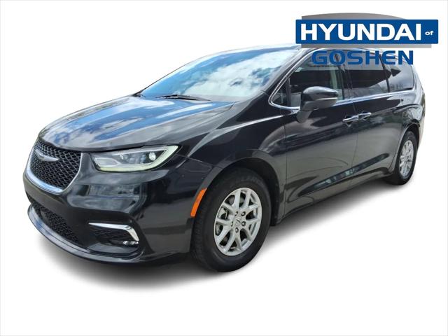 2023 Chrysler Pacifica Touring L for sale in Goshen, IN