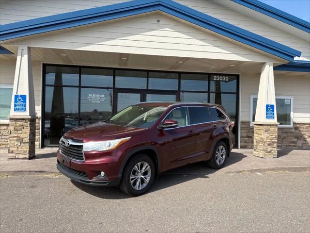 2015 Toyota Highlander XLE V6 for sale in Loretto, MN