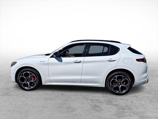 2023 Alfa Romeo Stelvio Veloce AWD 2023 Alfa Romeo Stelvio Veloce AWD