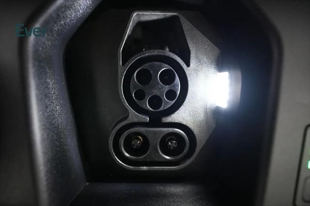 2023 Kia Niro EV Wind