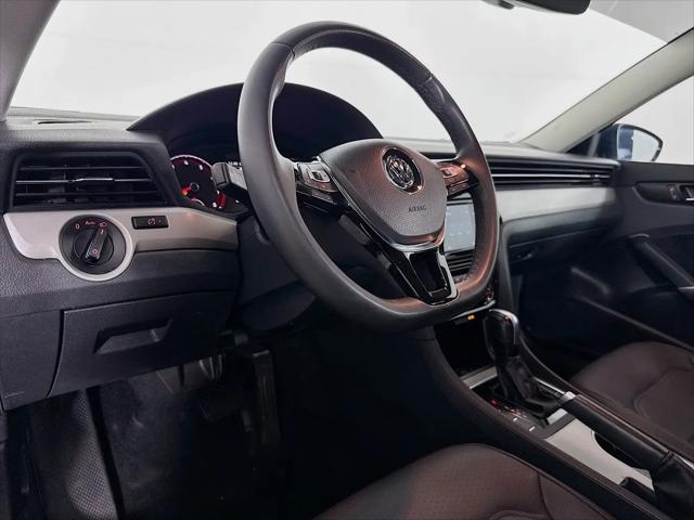 2022 Volkswagen Passat 2.0T SE