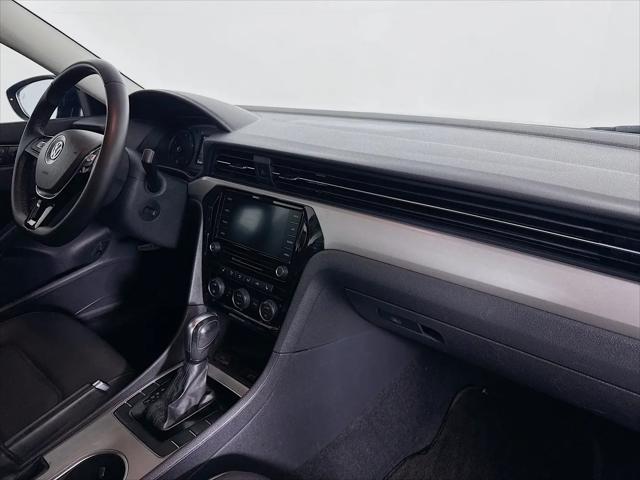 2022 Volkswagen Passat 2.0T SE