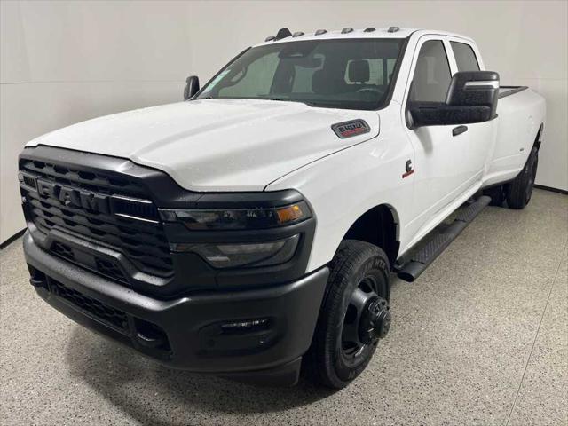 2026 RAM Ram 3500 RAM 3500 TRADESMAN CREW CAB 4X4 8 BOX