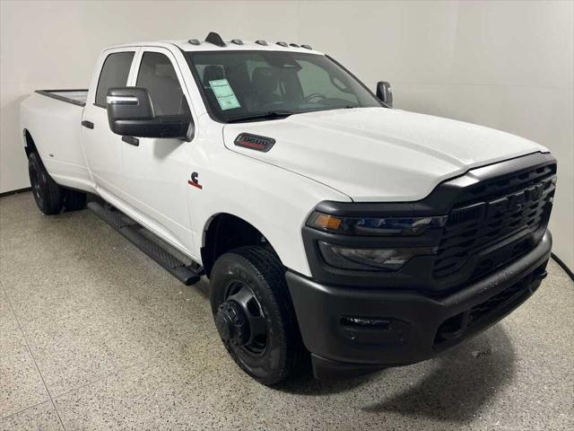 2026 RAM Ram 3500 RAM 3500 TRADESMAN CREW CAB 4X4 8 BOX