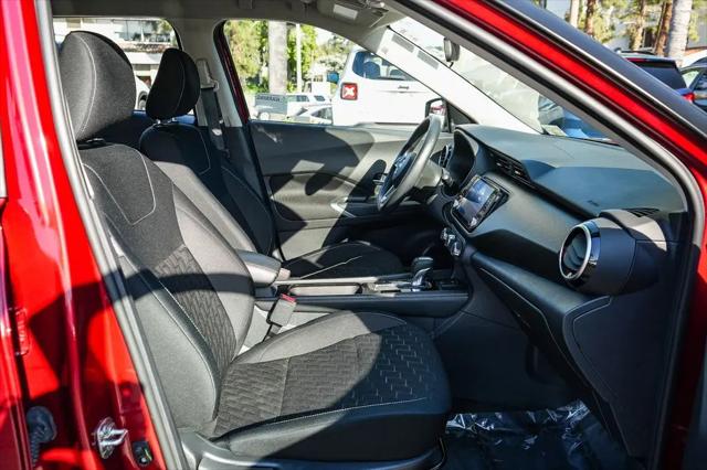 2024 Nissan Kicks SV Xtronic CVT