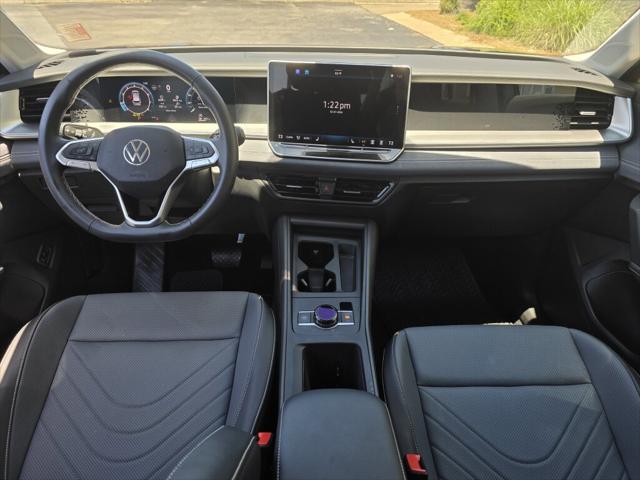 2025 Volkswagen Tiguan 2.0T SE