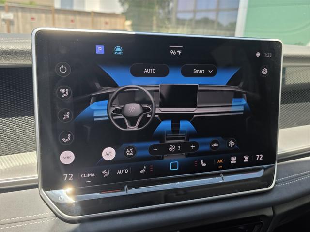 2025 Volkswagen Tiguan 2.0T SE