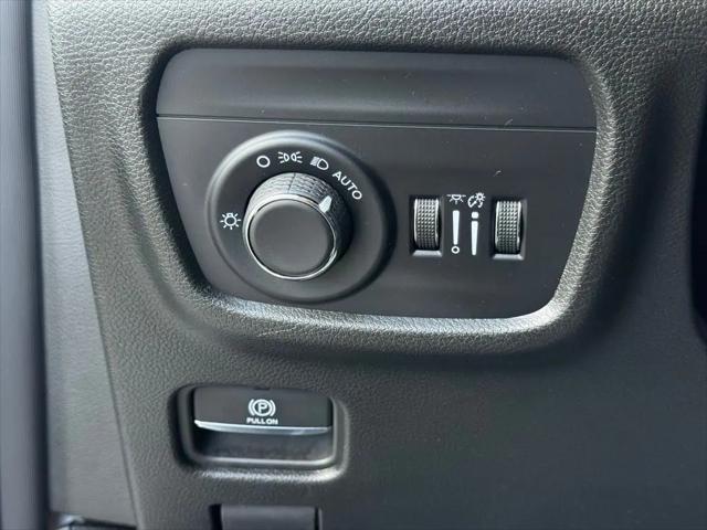 2025 Jeep Grand Cherokee Altitude 4x4