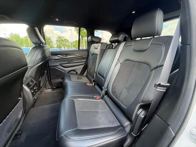 2025 Jeep Grand Cherokee Altitude 4x4