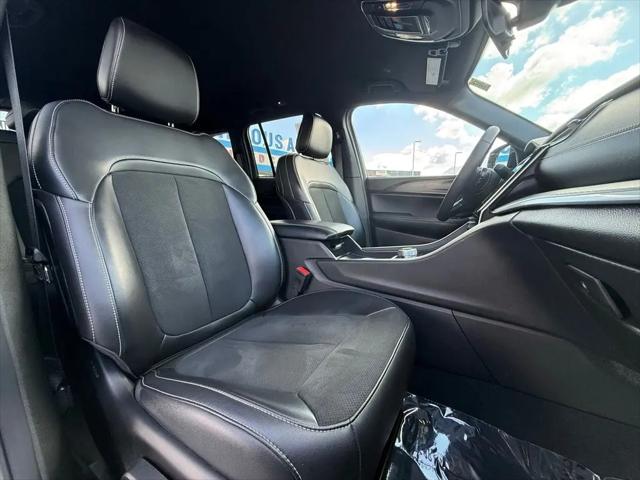 2025 Jeep Grand Cherokee Altitude 4x4