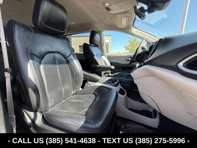 2023 Chrysler Pacifica Touring L
