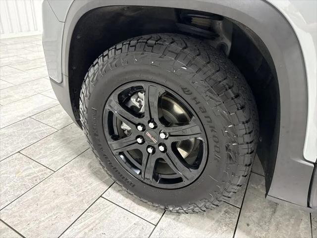 2023 GMC Acadia AWD AT4