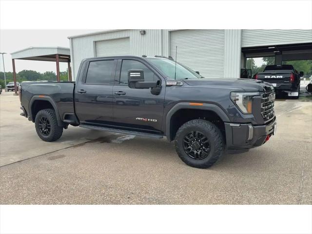 2024 GMC Sierra 2500HD 4WD Crew Cab Standard Bed AT4