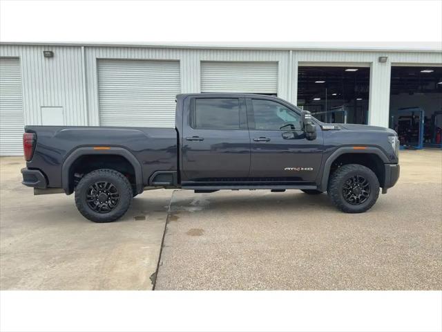 2024 GMC Sierra 2500HD 4WD Crew Cab Standard Bed AT4