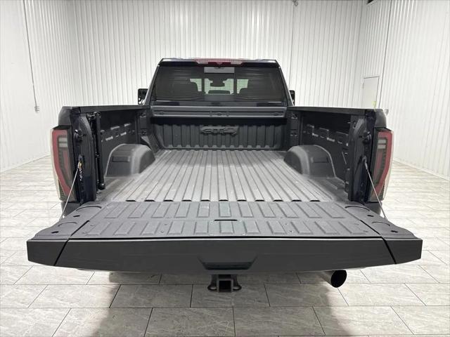 2024 GMC Sierra 2500HD 4WD Crew Cab Standard Bed AT4