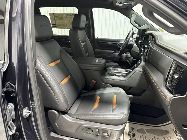 2024 GMC Sierra 2500HD 4WD Crew Cab Standard Bed AT4