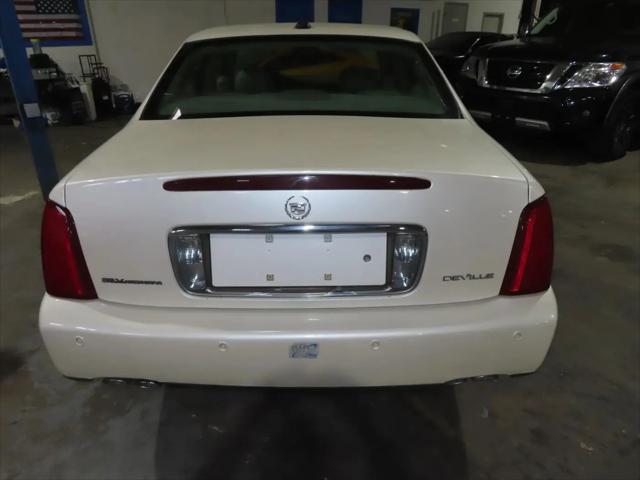 2003 Cadillac DeVille Standard