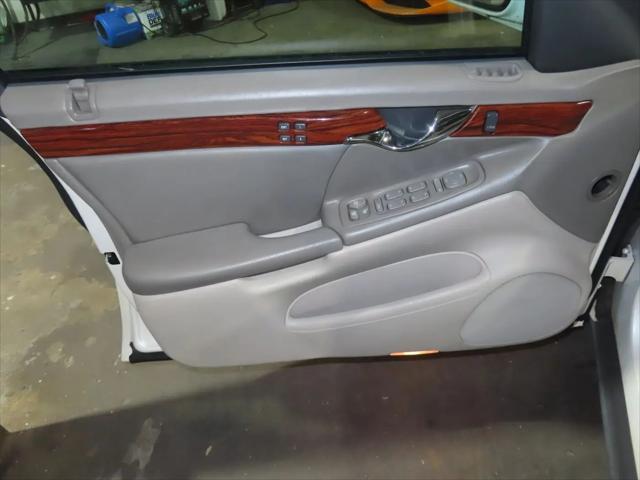 2003 Cadillac DeVille Standard