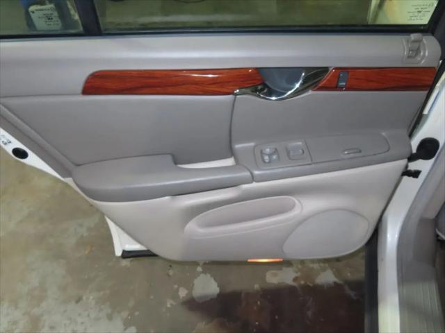 2003 Cadillac DeVille Standard