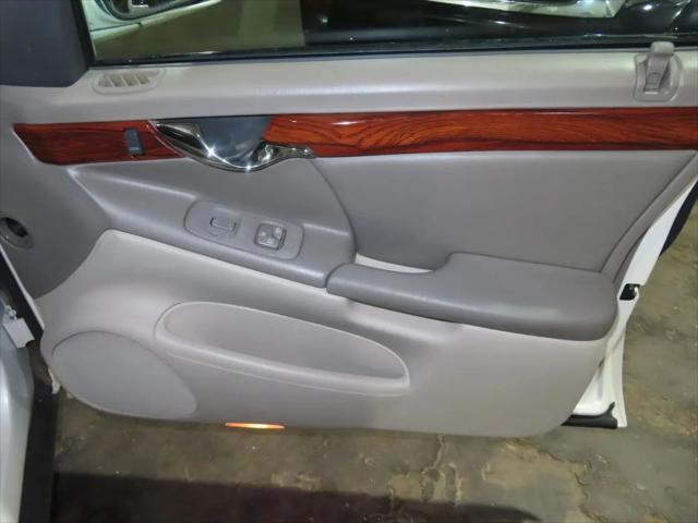 2003 Cadillac DeVille Standard