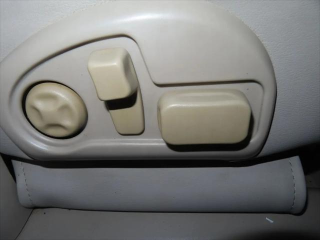 2003 Cadillac DeVille Standard