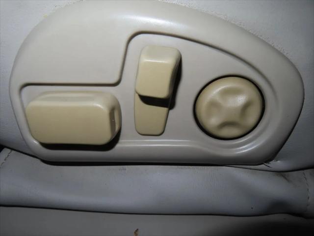 2003 Cadillac DeVille Standard