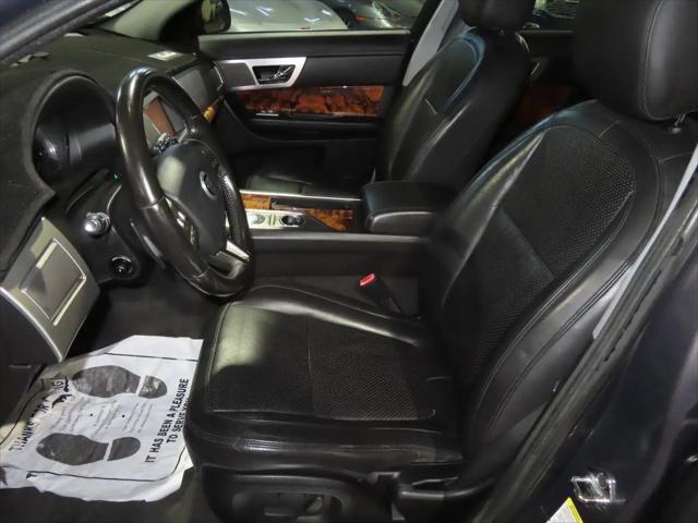 2009 Jaguar XF Premium Luxury