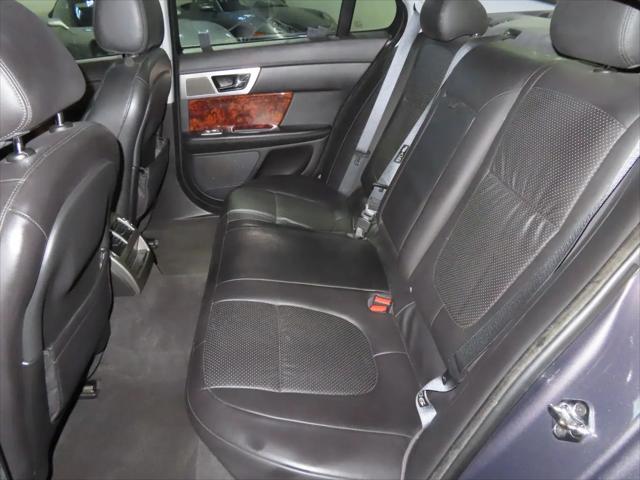 2009 Jaguar XF Premium Luxury