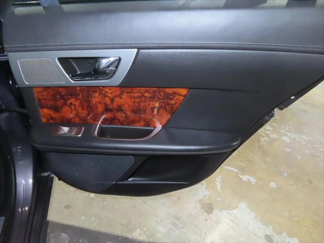 2009 Jaguar XF Premium Luxury