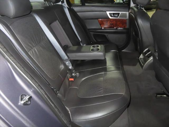 2009 Jaguar XF Premium Luxury