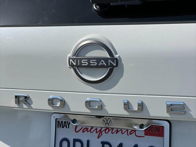2023 Nissan Rogue Platinum FWD