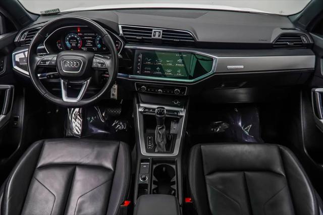 2025 Audi Q3 Premium 45 TFSI S line quattro Tiptronic