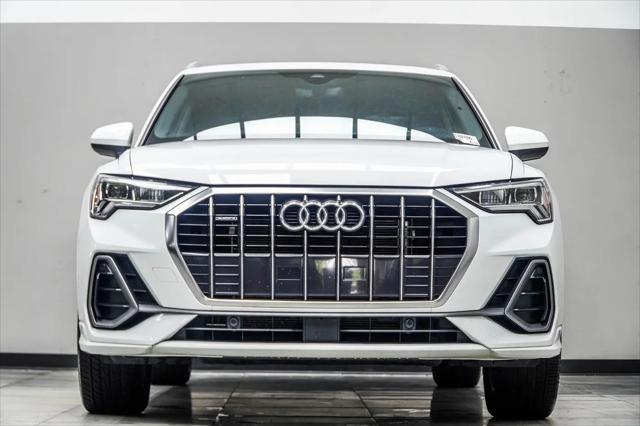 2025 Audi Q3 Premium 45 TFSI S line quattro Tiptronic