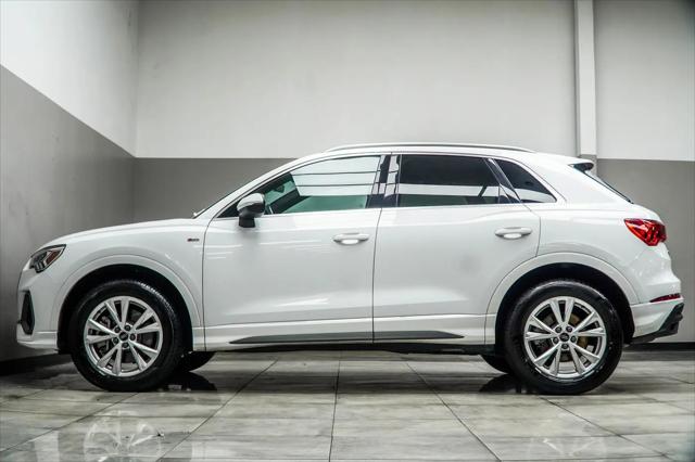 2025 Audi Q3 Premium 45 TFSI S line quattro Tiptronic