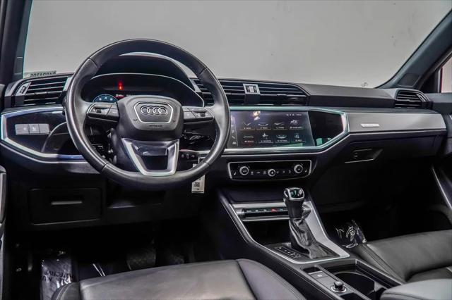 2025 Audi Q3 Premium 45 TFSI S line quattro Tiptronic