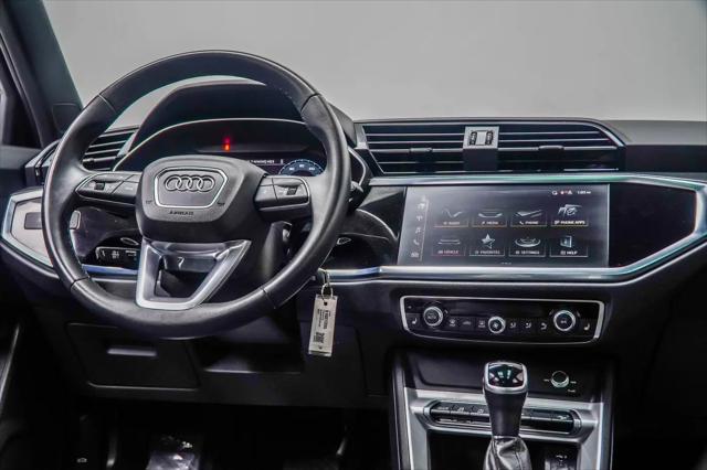 2025 Audi Q3 Premium 45 TFSI S line quattro Tiptronic