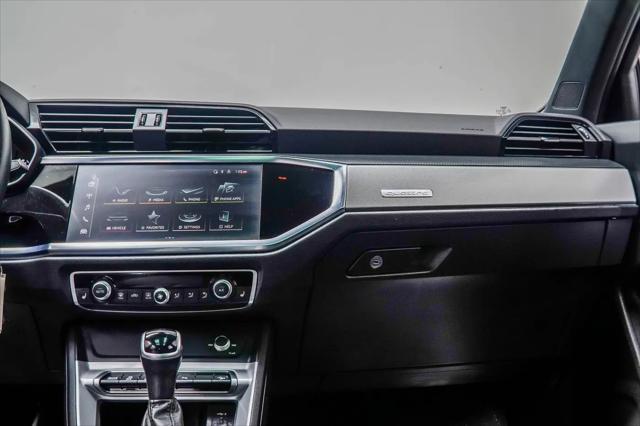 2025 Audi Q3 Premium 45 TFSI S line quattro Tiptronic
