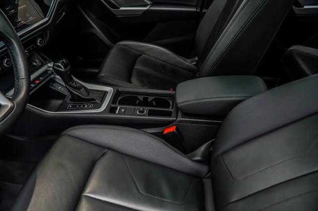 2025 Audi Q3 Premium 45 TFSI S line quattro Tiptronic