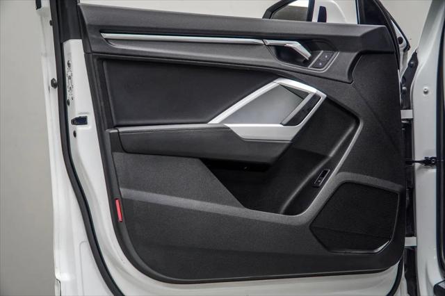 2025 Audi Q3 Premium 45 TFSI S line quattro Tiptronic