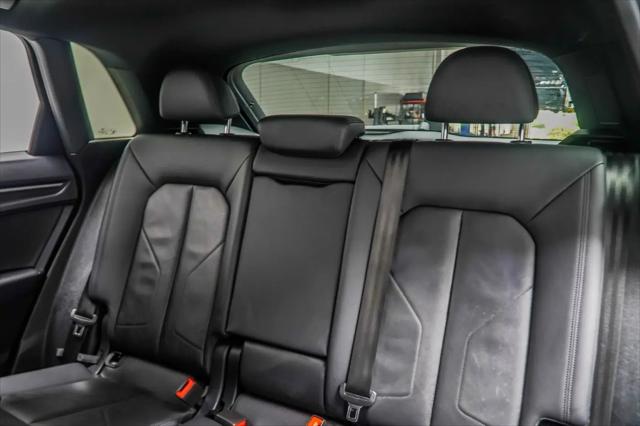 2025 Audi Q3 Premium 45 TFSI S line quattro Tiptronic