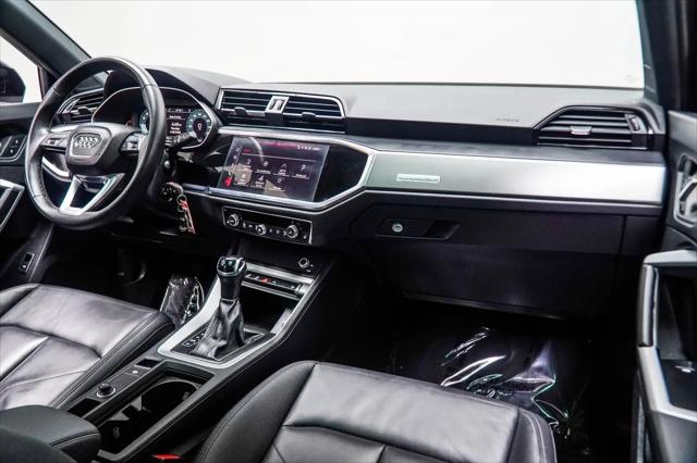 2025 Audi Q3 Premium 45 TFSI S line quattro Tiptronic