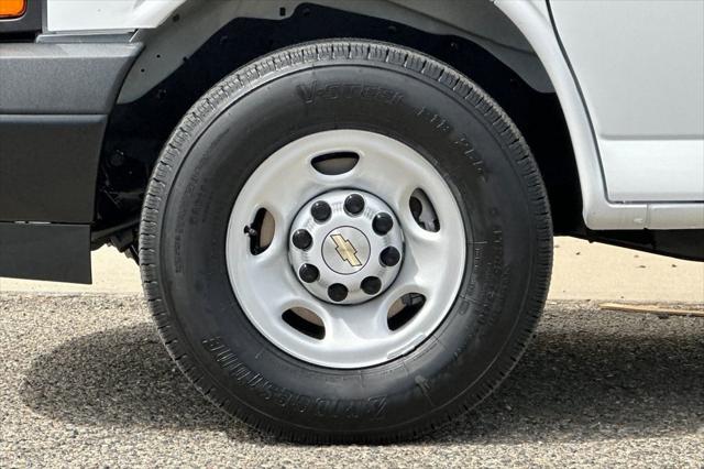 2026 Chevrolet Express Cargo Van 3500 Regular Wheelbase, WT, RWD