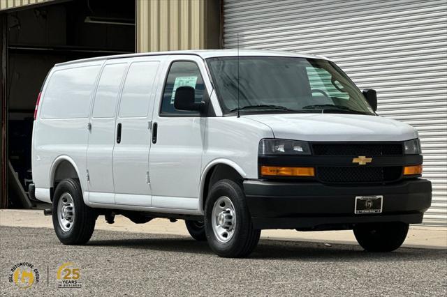 2026 Chevrolet Express Cargo Van 3500 Regular Wheelbase, WT, RWD for sale in Kerman, CA