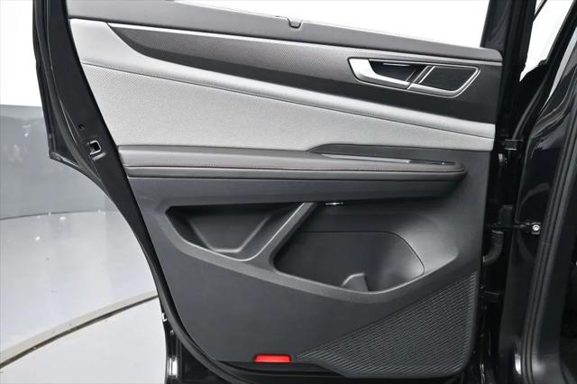 2024 Volkswagen Atlas 2.0T Peak Edition SE w/Technology