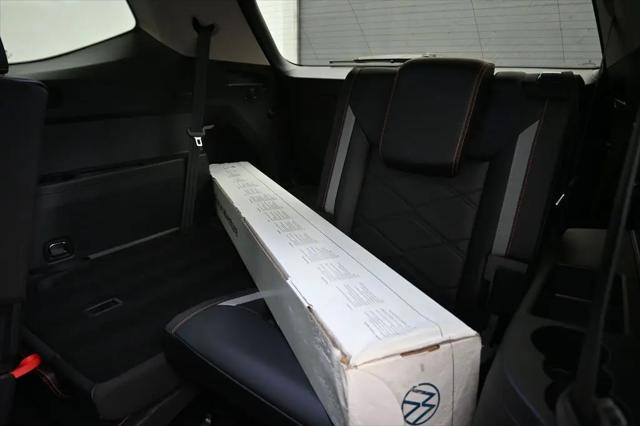 2024 Volkswagen Atlas 2.0T Peak Edition SE w/Technology